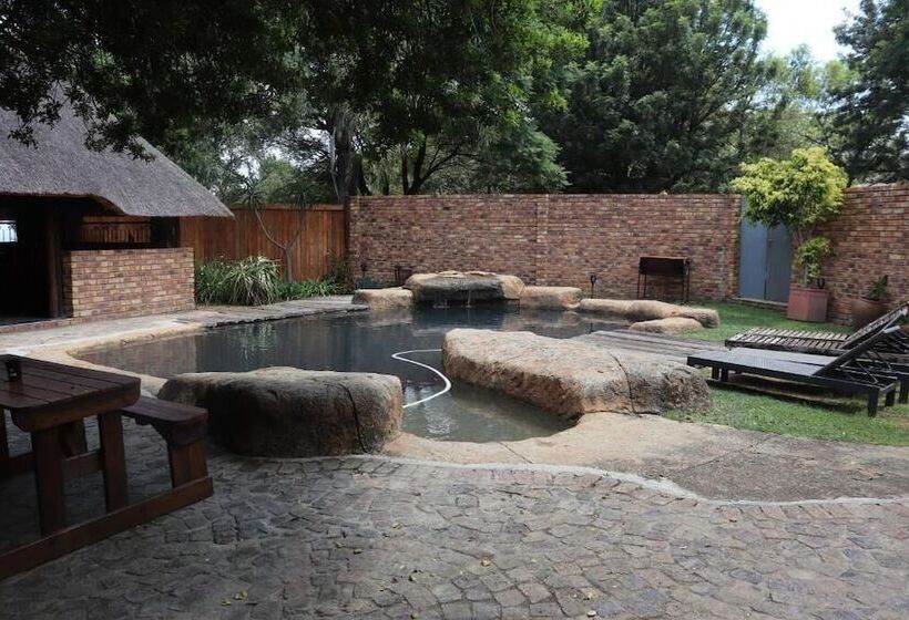 Пансион Khaya Africa Guesthouse