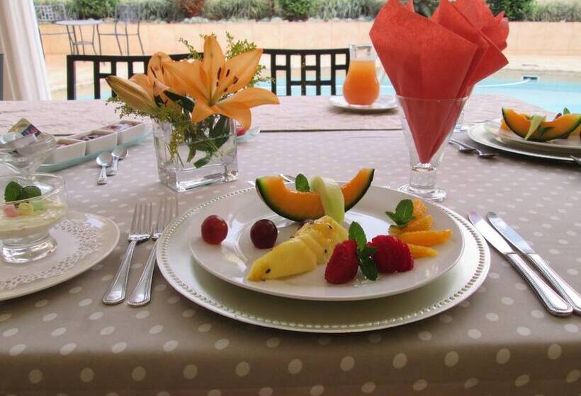 ペンション La Barune Guest House