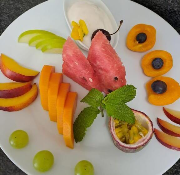 ペンション La Barune Guest House