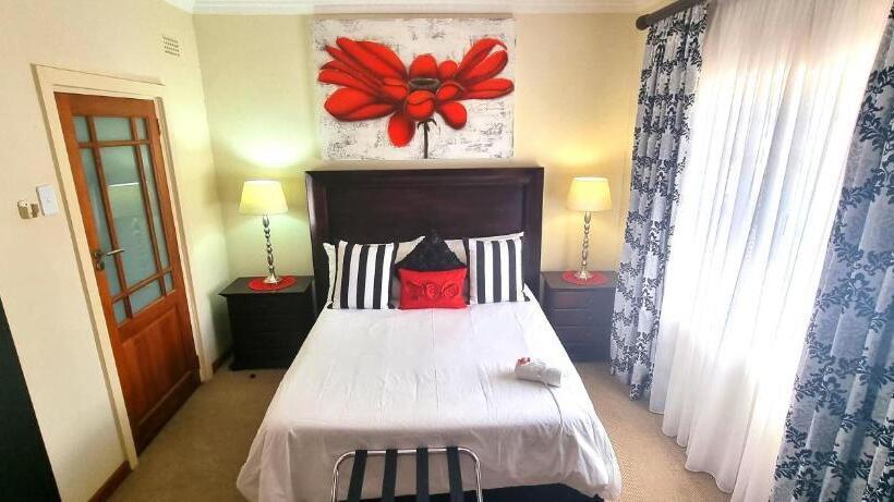 ペンション La Barune Guest House