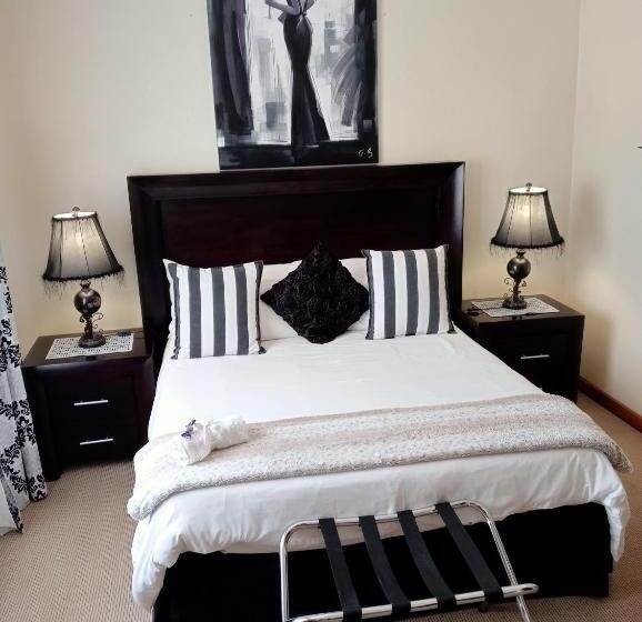 بنسيون La Barune Guest House