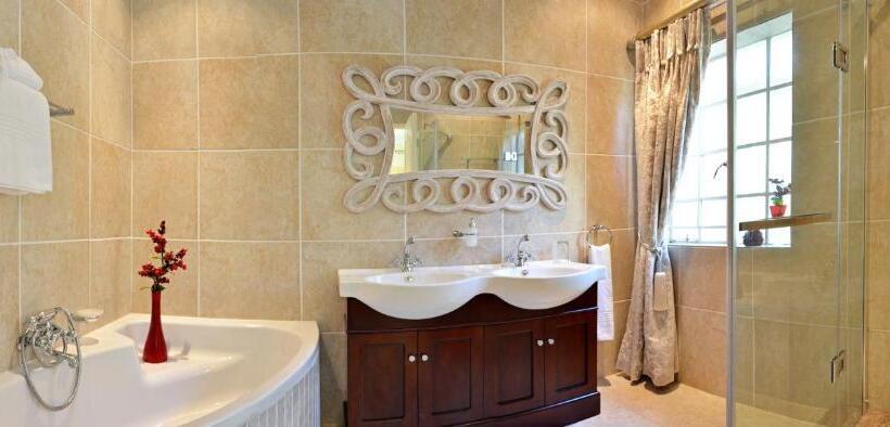 ペンション La Barune Guest House