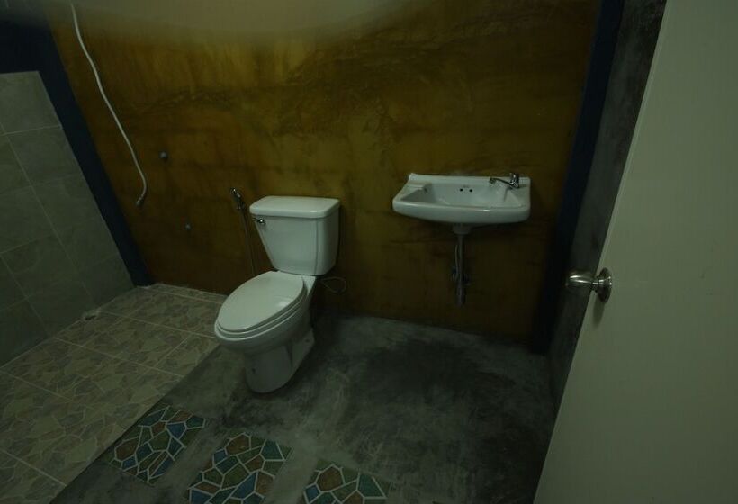 بنسيون Lanta Complex