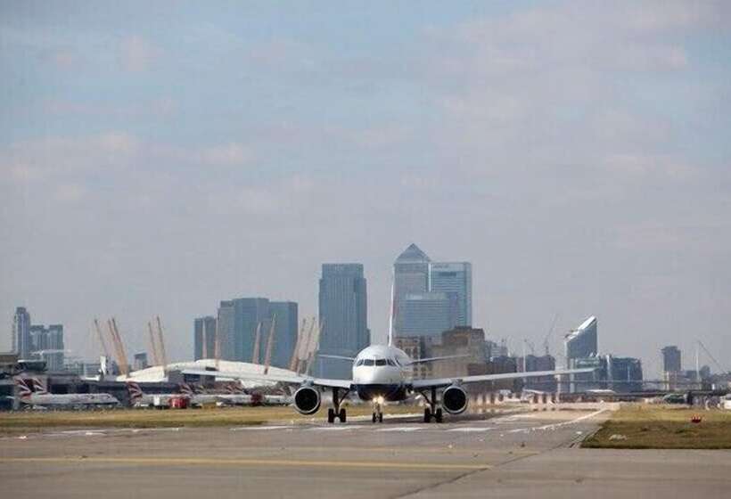 ペンション Metro London City Airport