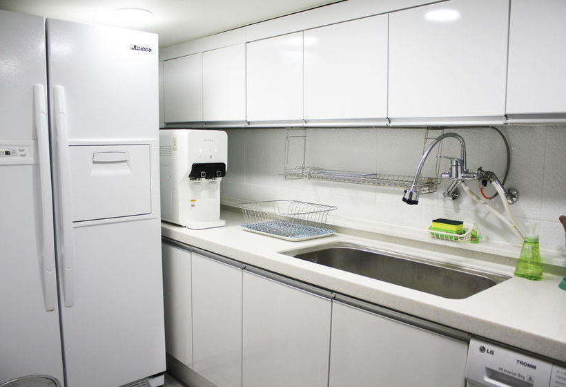 פנסיון Njoy Guesthouse