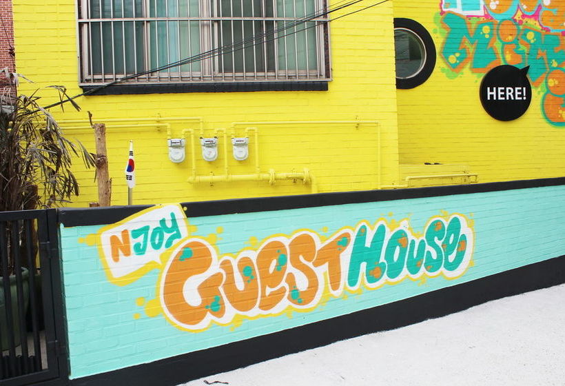 פנסיון Njoy Guesthouse