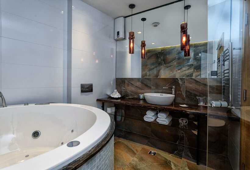 پانسیون One Luxury Suites