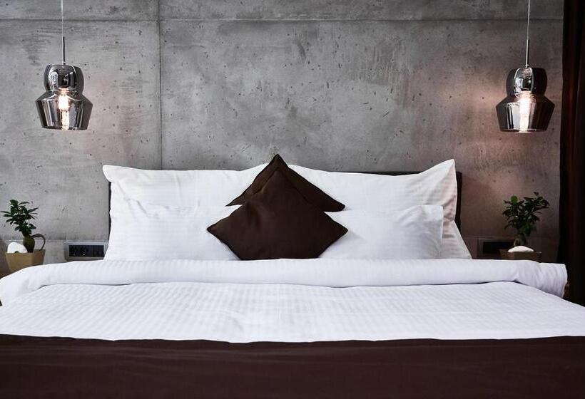 پانسیون One Luxury Suites