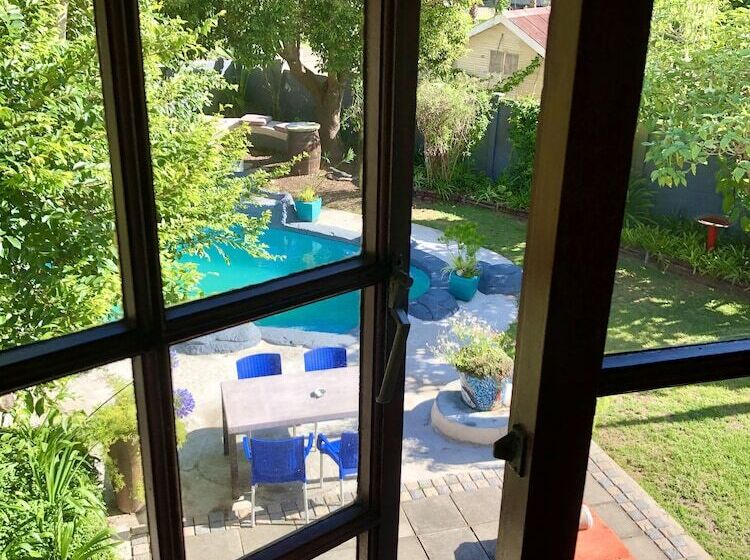 بنسيون Pelican Lodge Guesthouse