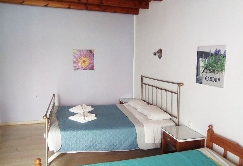 Seashell Apartments