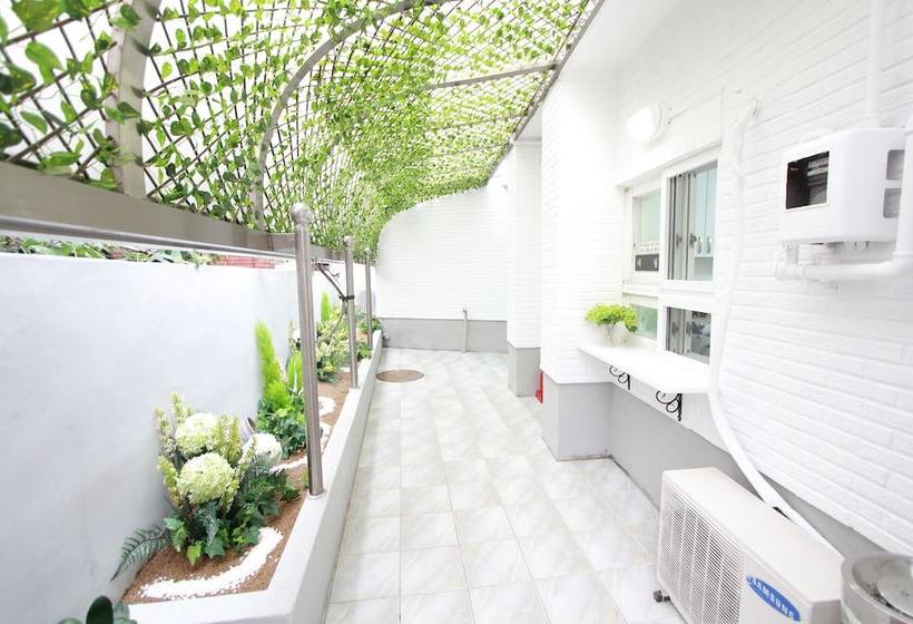 Seocho Guesthouse K  Hostel