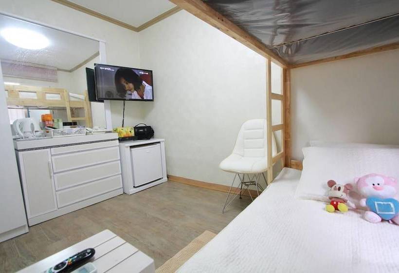 Seocho Guesthouse K  Hostel