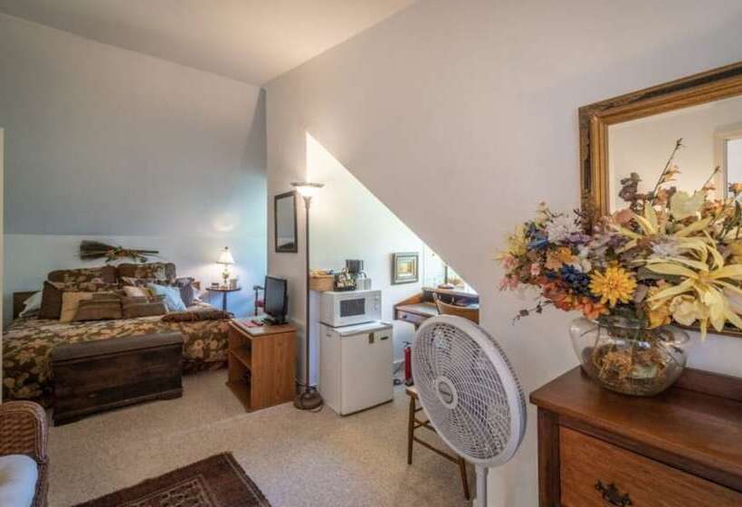 Stone Haus Bed & Breakfast