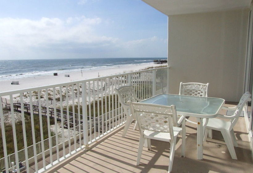 Lighthouse Condos By Hosteeva