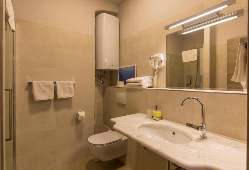 Tifani Luxury Rooms 2