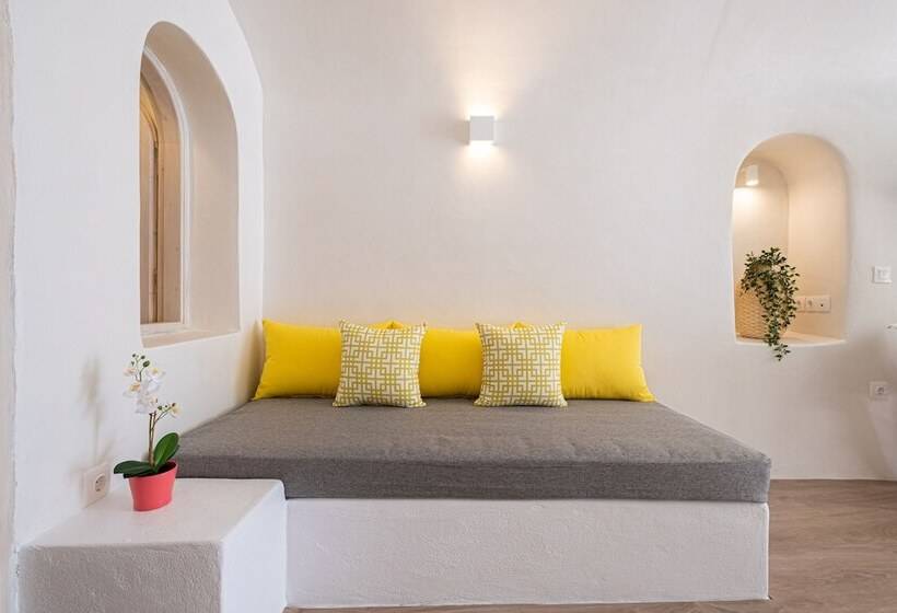 White Orchid Cave House & Studio