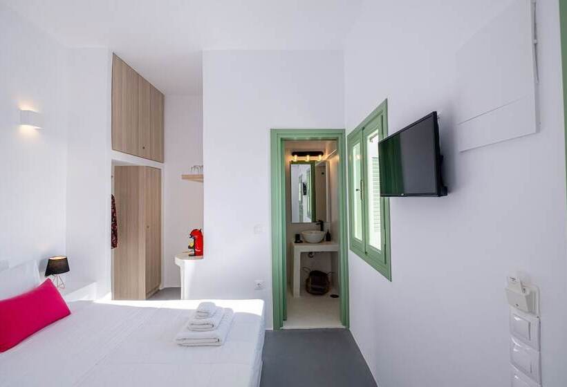 White Orchid Cave House & Studio