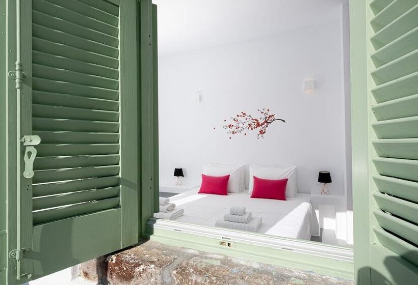 White Orchid Cave House & Studio