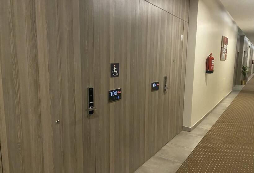 180 Degrees Hotel Almalqa