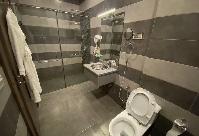 180 Degrees Hotel Almalqa