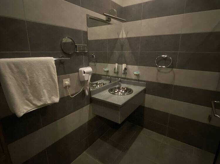 180 Degrees Hotel Almalqa