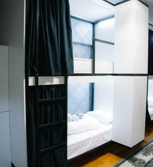 هاستل Ayla Green