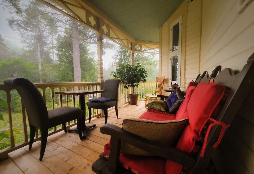 ユースホステル Le Salon Des Inconnus