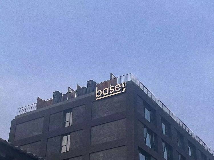 Base Beijing Wangfujing Serviced Apartment