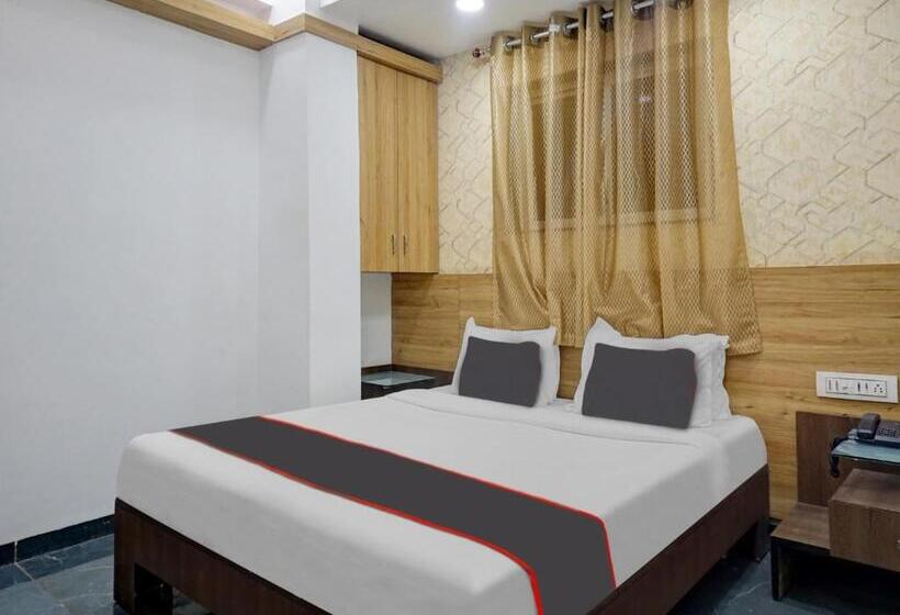 בית מלון כפרי Collection O Galaxy Stay