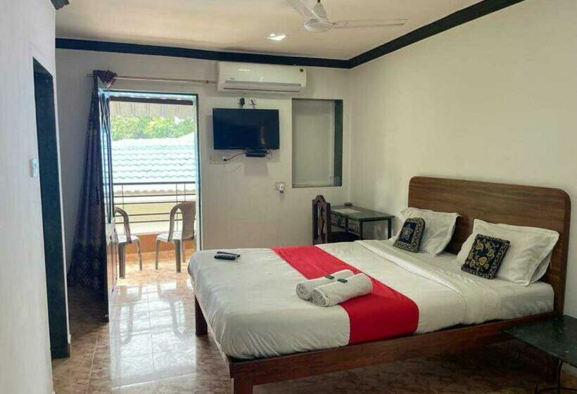 בית מלון כפרי Collection O Saurabh Residency