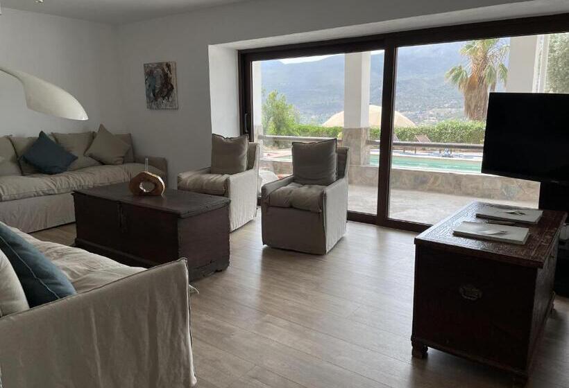 호텔 Cortijo Tayula Centro De Recuperación Y Descanso