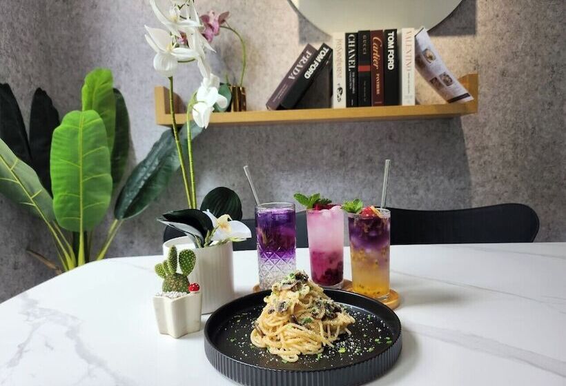 هتل Crescendo Studio & Cafe