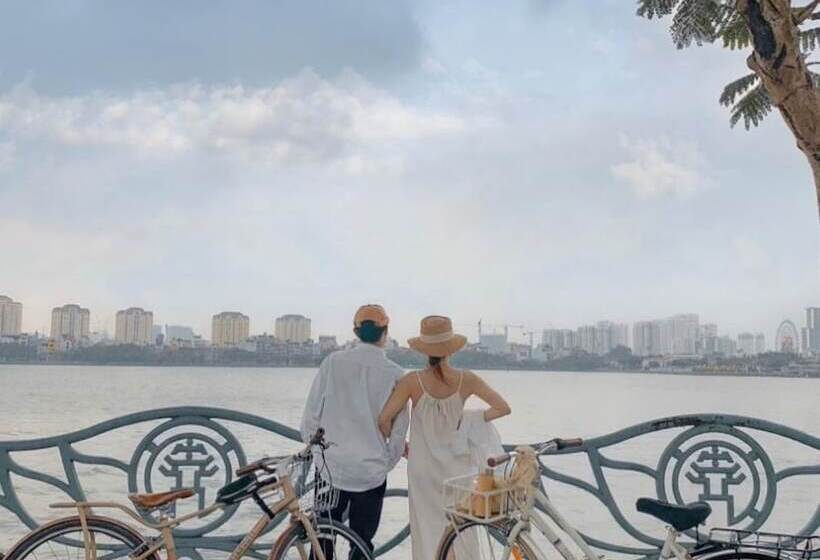 هتل Crescendo Studio & Cafe