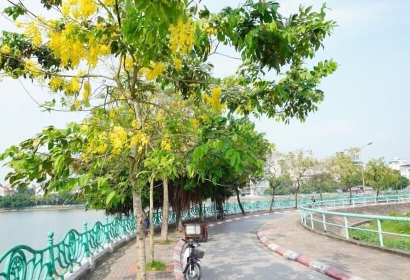 هتل Crescendo Studio & Cafe