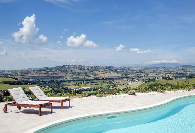 فندق Villa Garulli