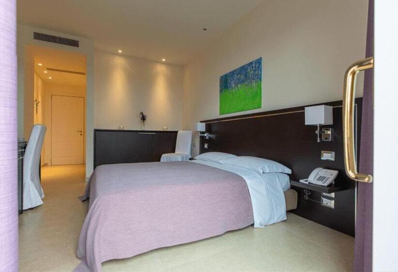 فندق Villa Garulli