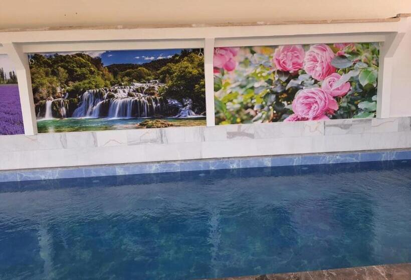 La Vie En Rose Hotel By Sogutdagi Isparta