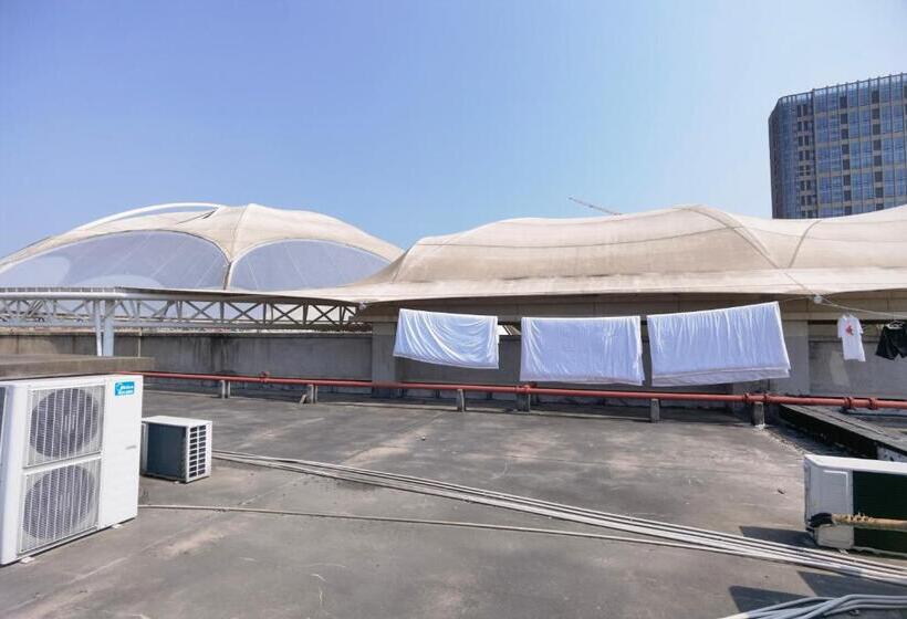 Morning Hotel, Fengcheng High  Speed Railway Station