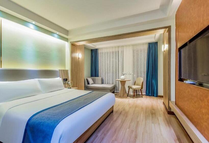 Oasis Hotel, Changsha Auto West Station Business School