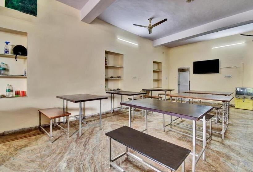 فندق Hm & Restaurant