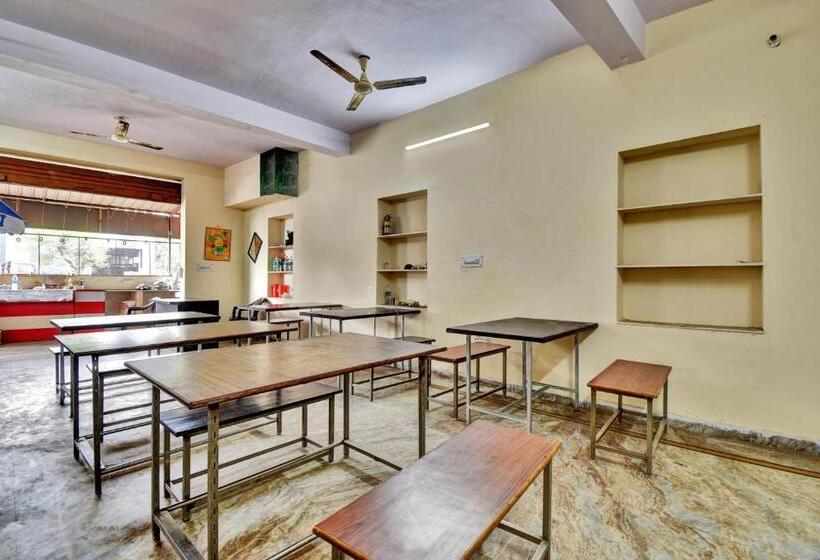 فندق Hm & Restaurant