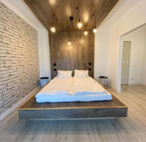 Pensiunea La Popa’s