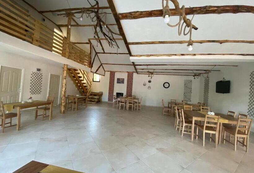 Pensiunea La Popa’s