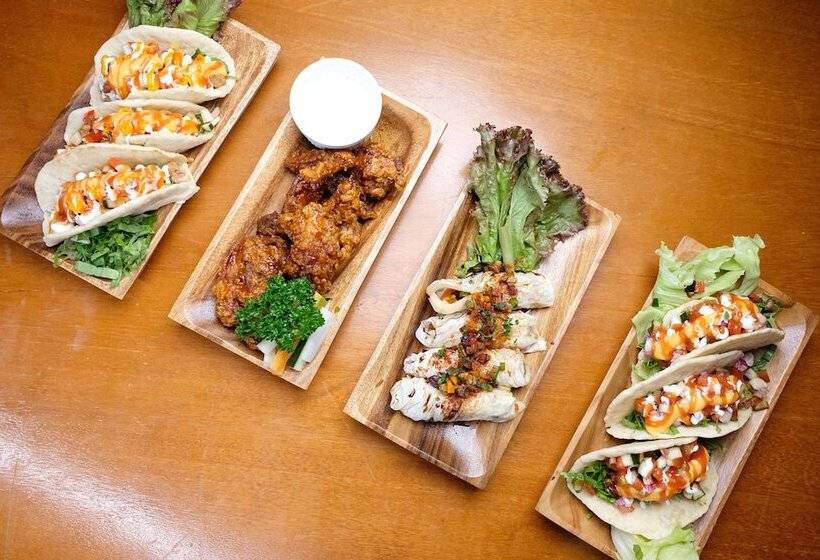 هاستل Mad Monkey Dumaguete