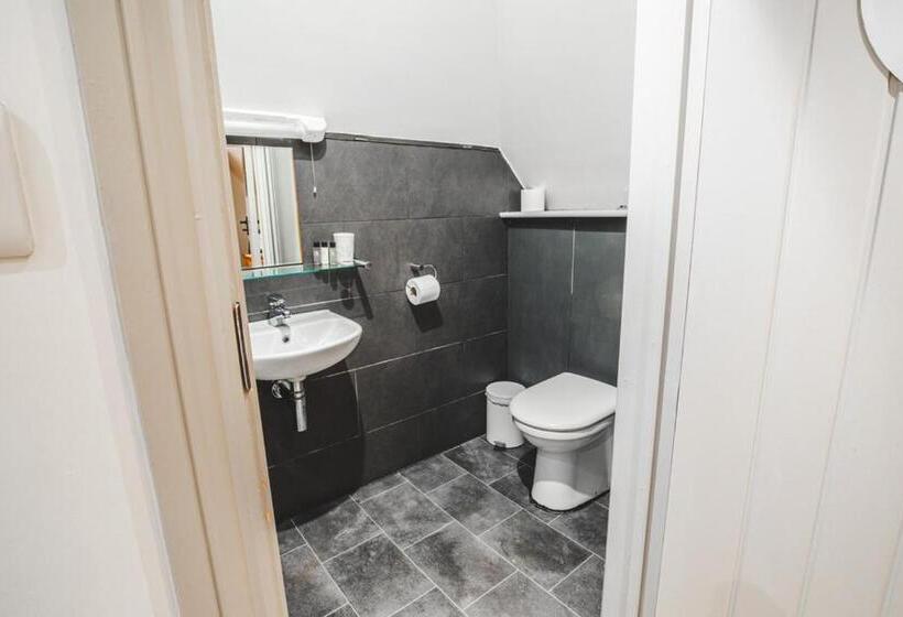 Общежитие The Selsey Arms