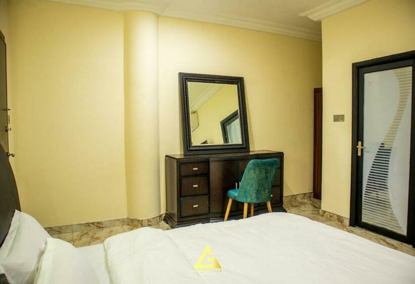 تختخواب و صبحانه George Vee Hotel Ltd