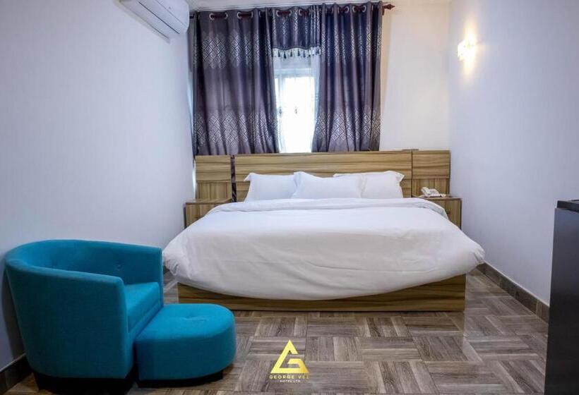 تختخواب و صبحانه George Vee Hotel Ltd