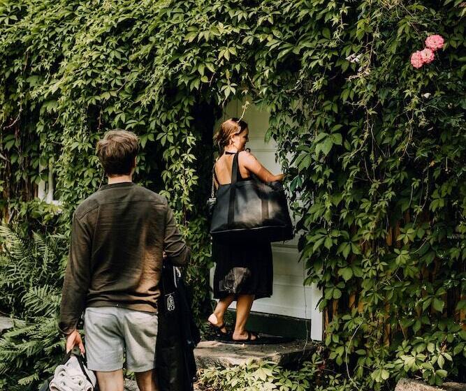 Engø Gård Hotel & Restaurant