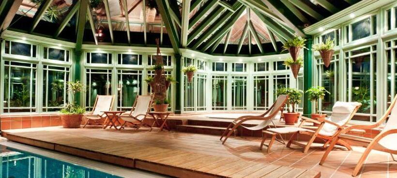 Engø Gård Hotel & Restaurant