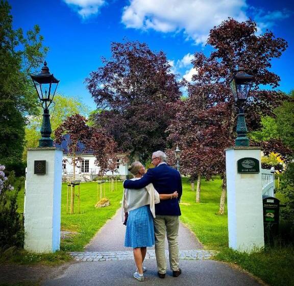 Engø Gård Hotel & Restaurant